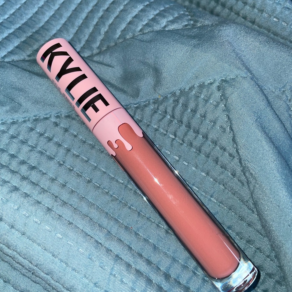 Kylie New Matte Liquid Lipstick CANDY K